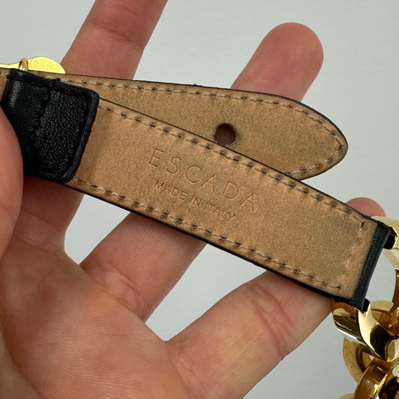 ⛔️SOLD⛔️ESCADA Vintage 90’s Heart Buckle Navy Blue Leather & Gold Chain Waist Be - Picture 10 of 11
